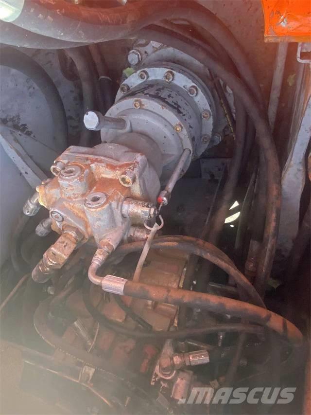 Hitachi EX120 Гусеничные экскаваторы