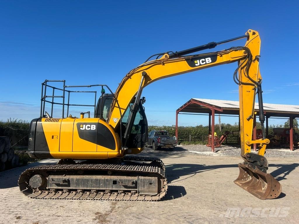 JCB JS 130 LC Гусеничные экскаваторы