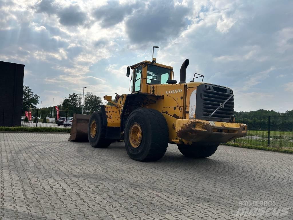Volvo L 220 E Фронтальные погрузчики