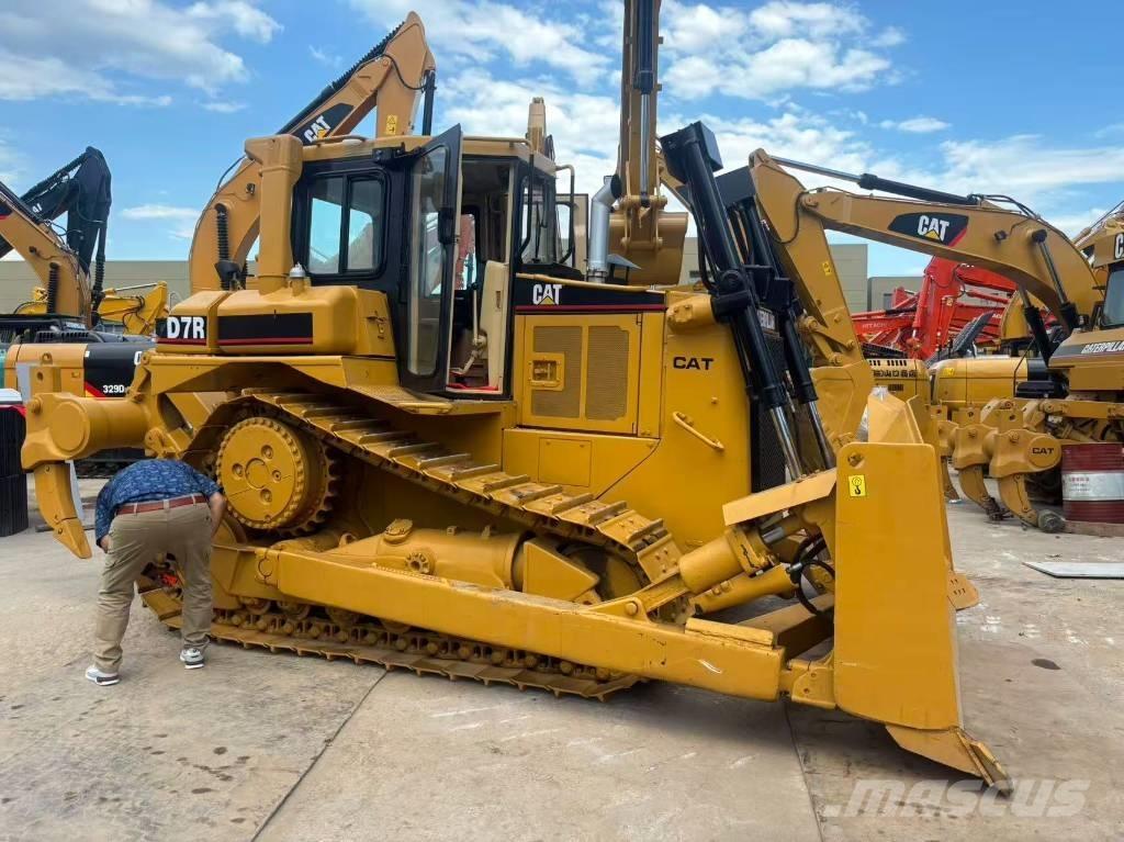 CAT D 7 R Гусеничные бульдозеры