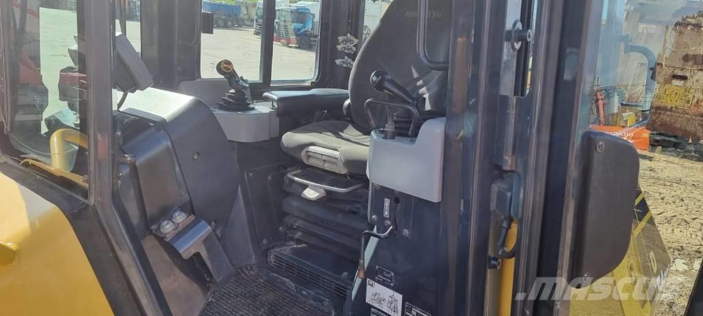 Komatsu D 51 PX-22 Гусеничные бульдозеры