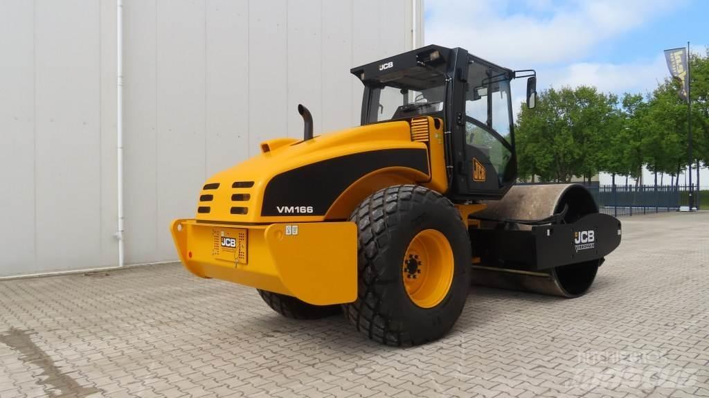 JCB VM166D Грунтовые катки