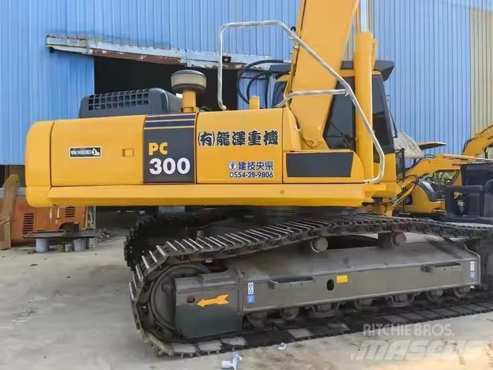 Komatsu PC300 Гусеничные экскаваторы