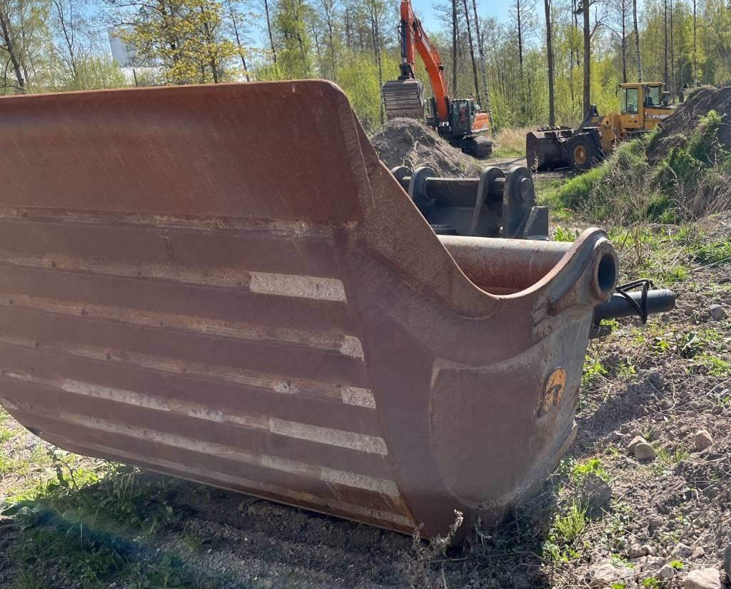 Doosan DX 420 LC Гусеничные экскаваторы