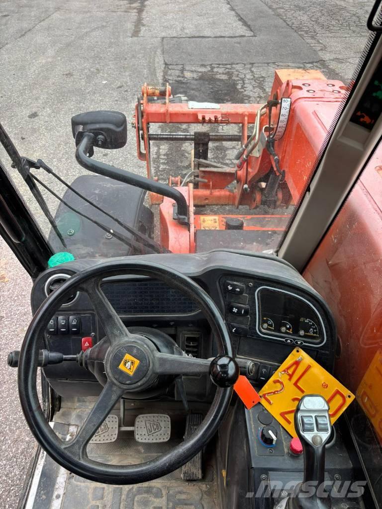 JCB 525-60 Телескопические погрузчики