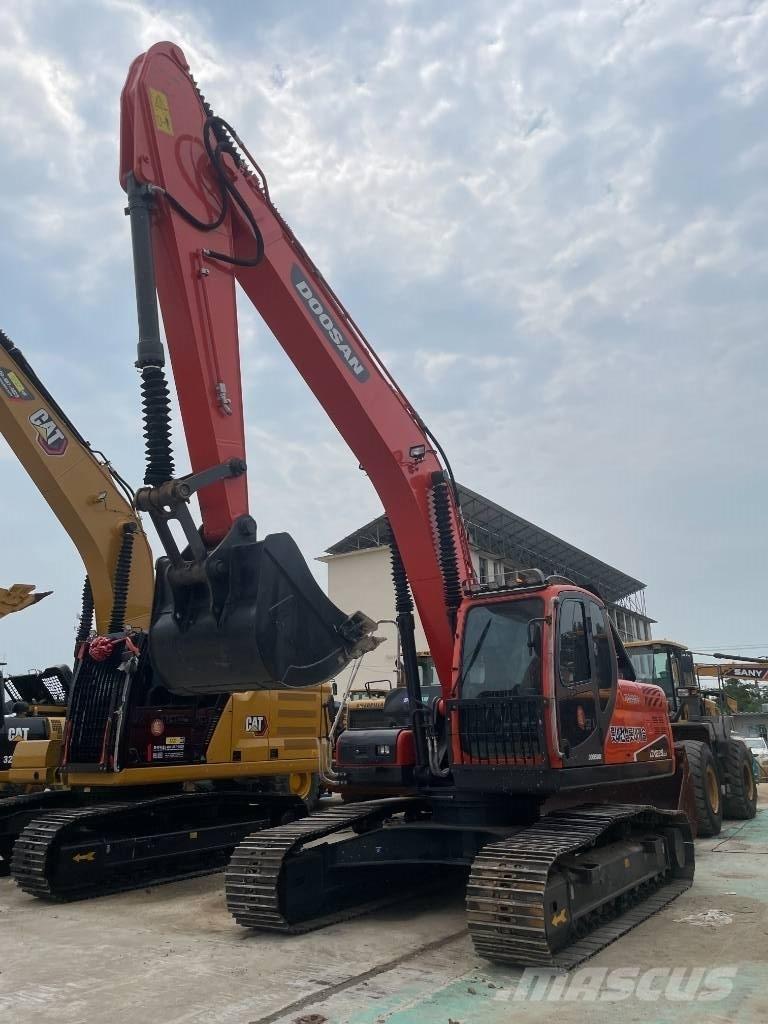 Doosan DX 225 LCA Гусеничные экскаваторы
