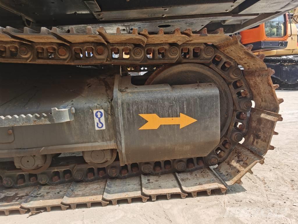 Volvo EC 220 Гусеничные экскаваторы