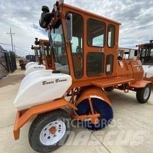 Broce RCT350 Вакуумные уборочные машины