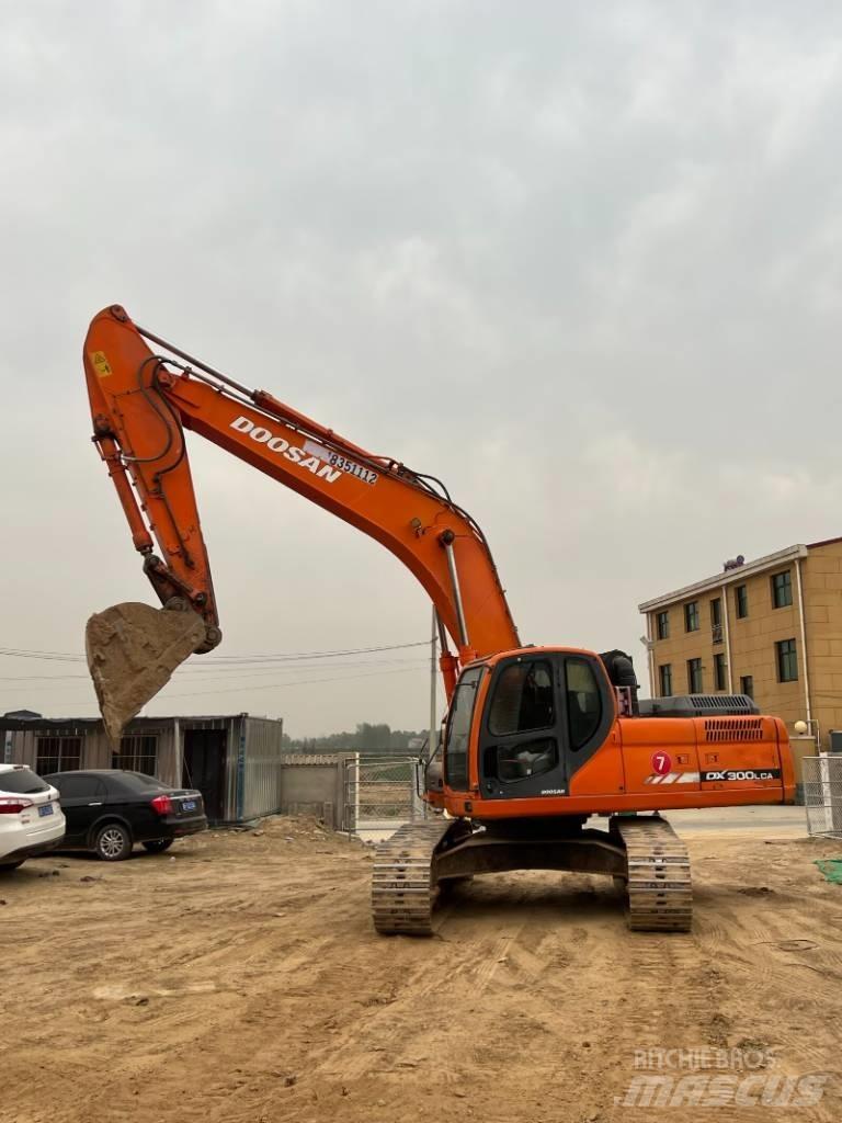 Doosan DX300LCA Гусеничные экскаваторы