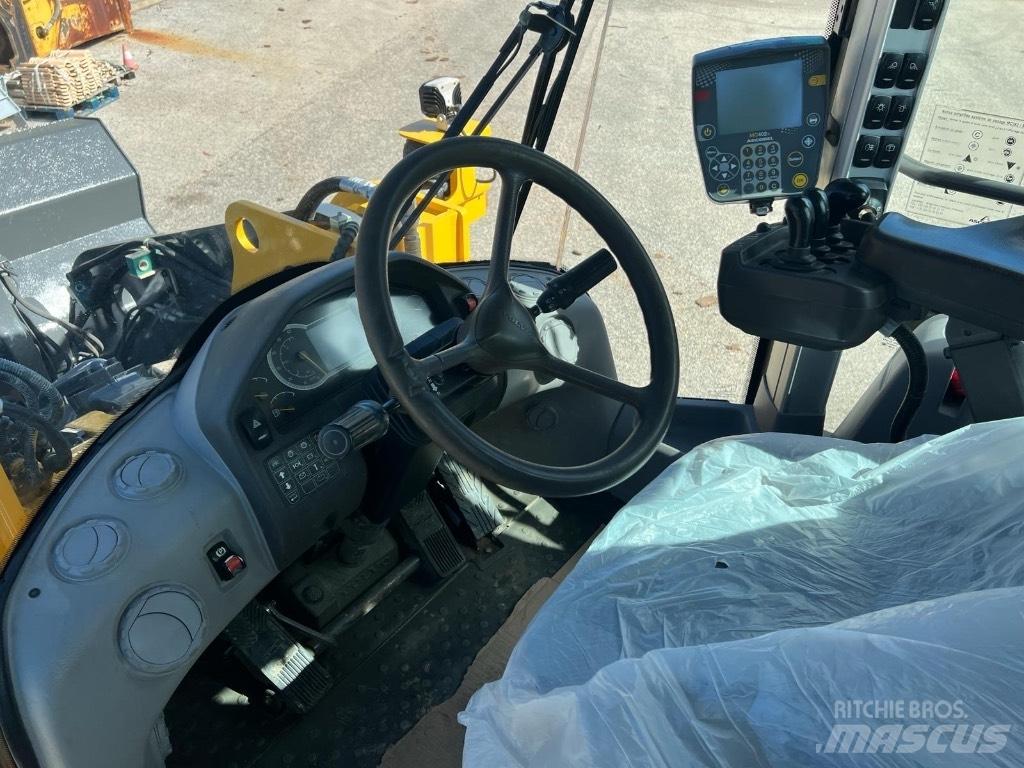 Volvo L 120 H Фронтальные погрузчики