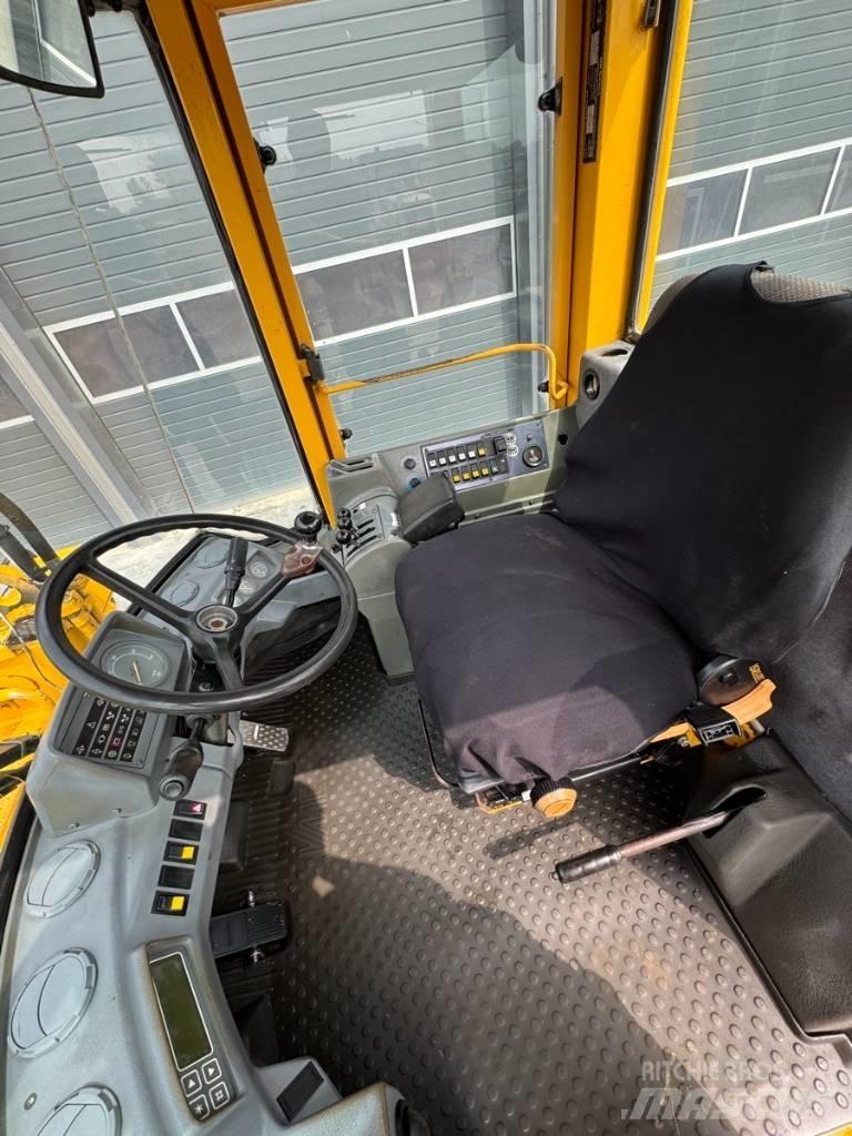 Volvo L90B Фронтальные погрузчики