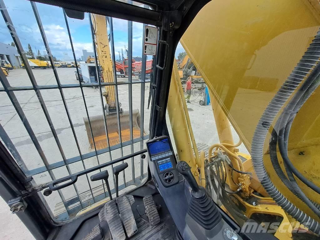 Komatsu HB215LC-2 Гусеничные экскаваторы