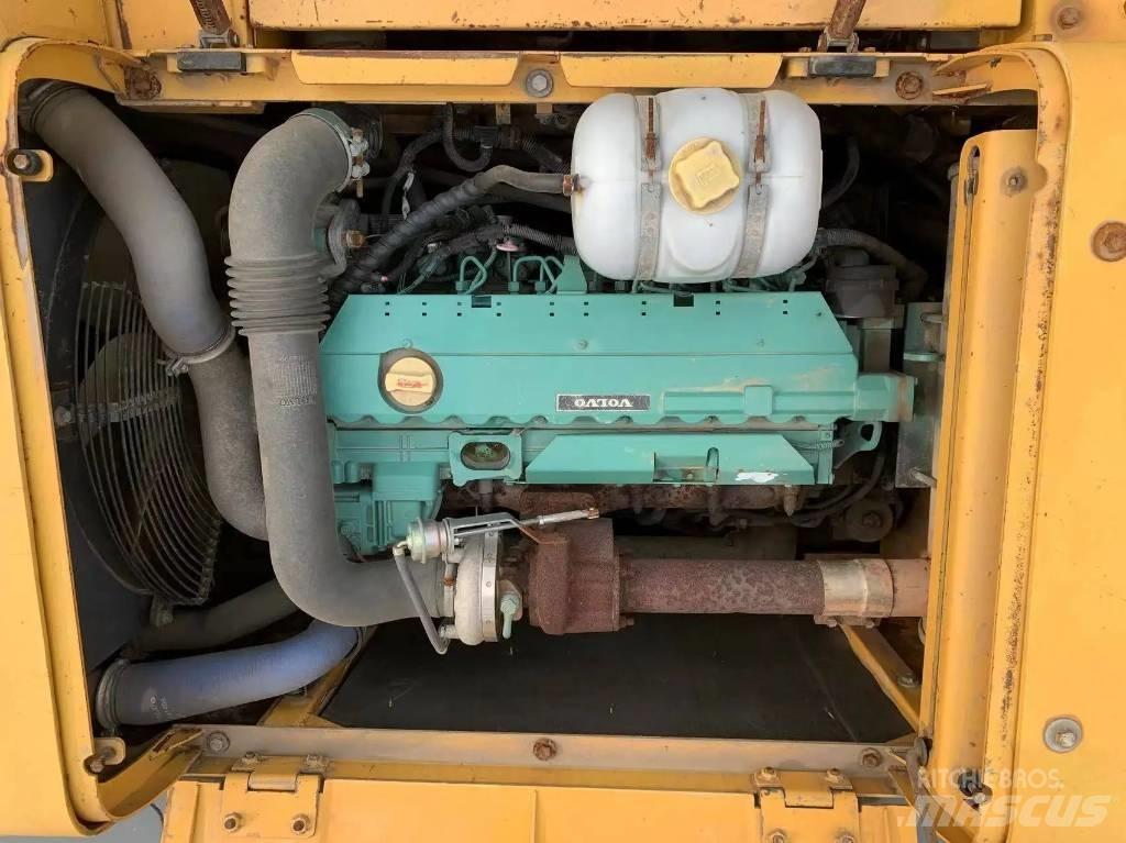 Volvo EC210 Гусеничные экскаваторы