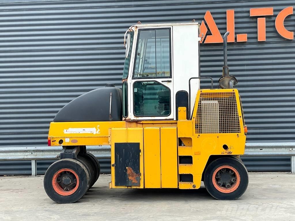 Dynapac CP 142 Пневматические катки