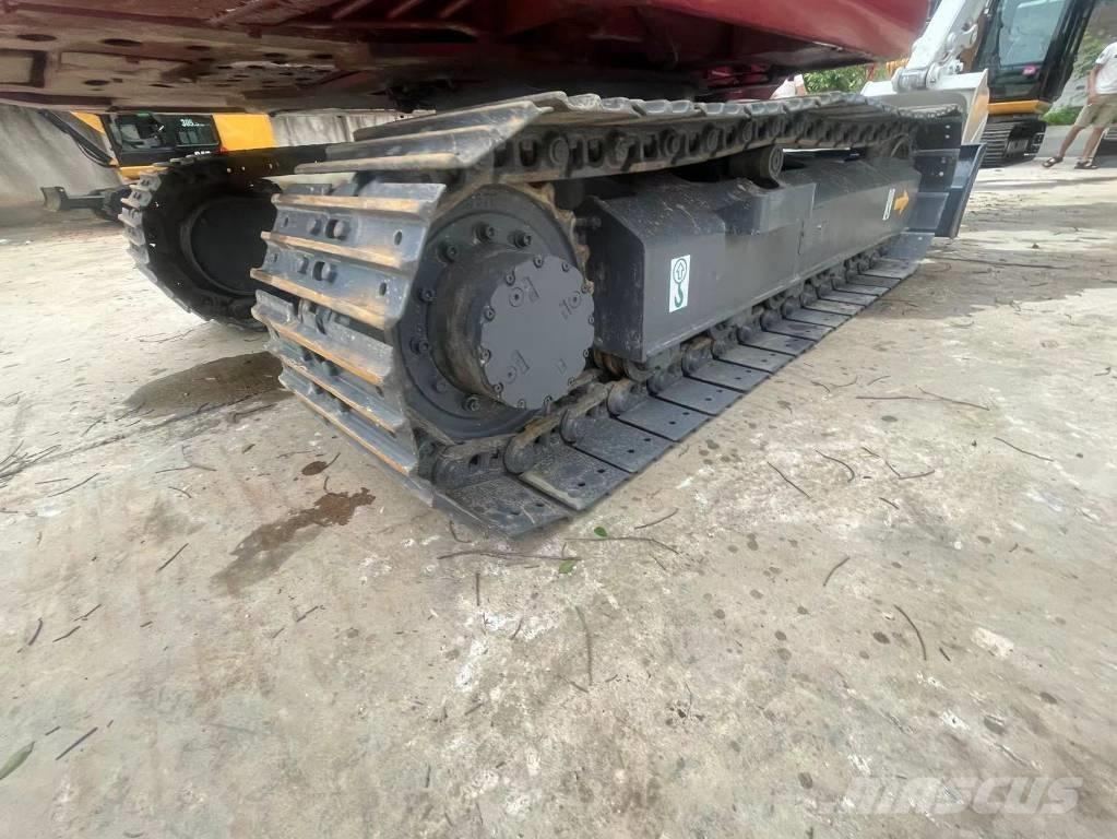 Takeuchi TB180C Гусеничные экскаваторы