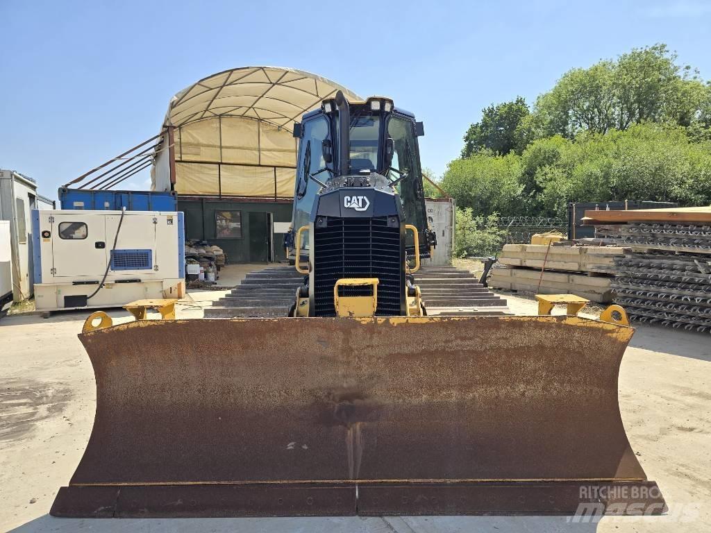 CAT D 3 LGP Гусеничные бульдозеры