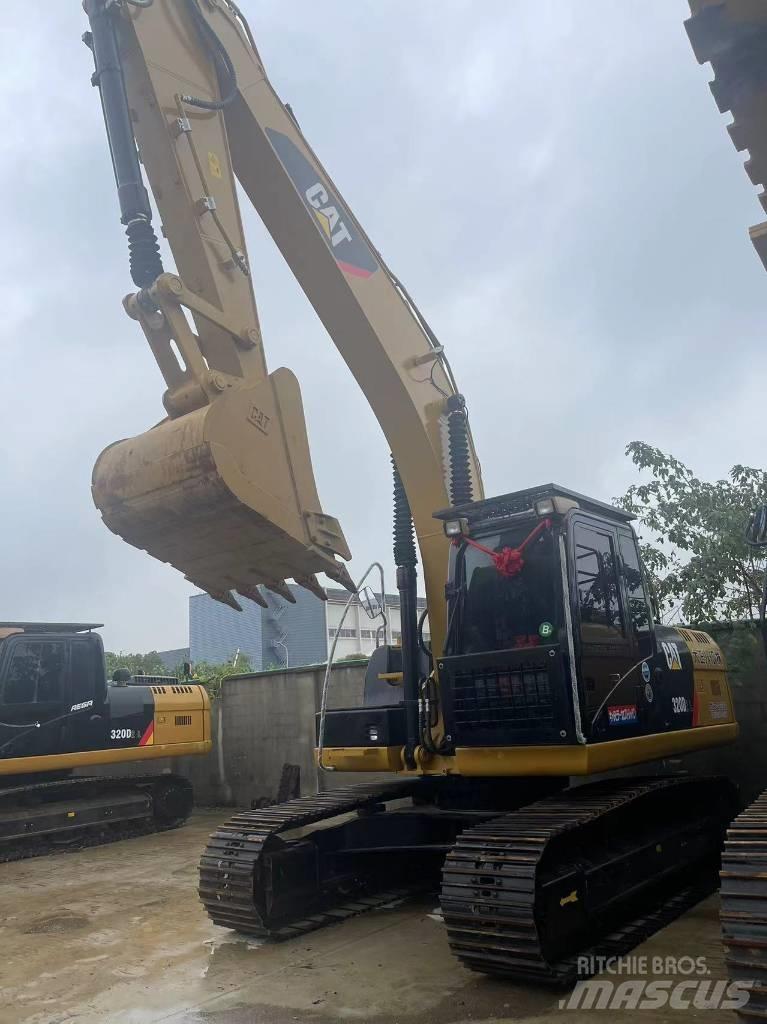 CAT 320 D Гусеничные экскаваторы
