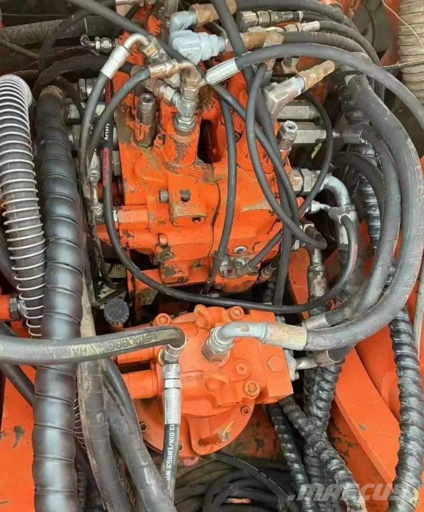Doosan DH150W Колёсные экскаваторы