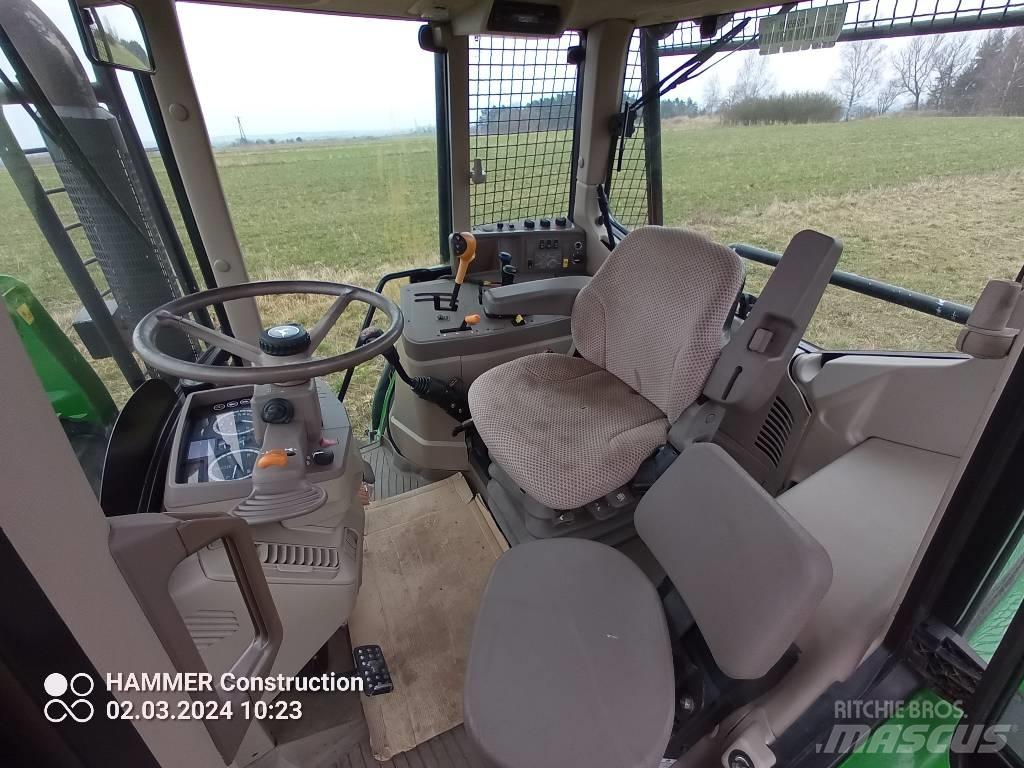 John Deere 6115M Лесохозяйственные тракторы