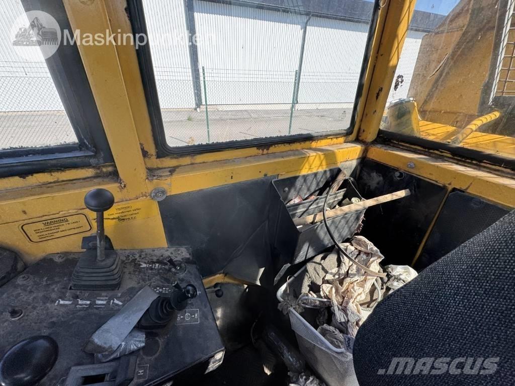 Volvo A 25 C Шарнирно-сочленённые самосвалы