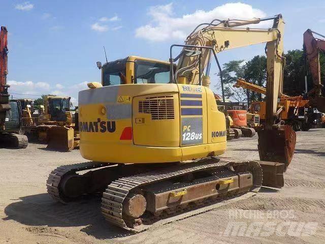 Komatsu PC 128 Гусеничные экскаваторы