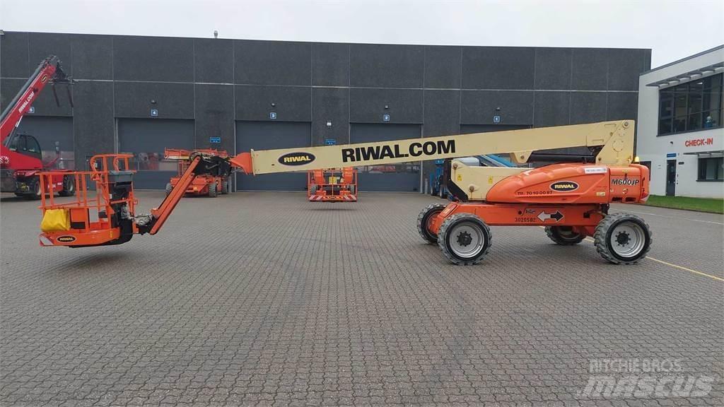 JLG M600JP Телескопические подъемники