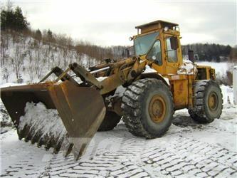 CAT 980B Фронтальные погрузчики