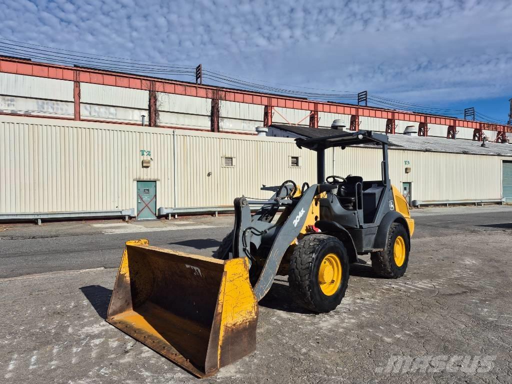 John Deere 204 K Фронтальные погрузчики