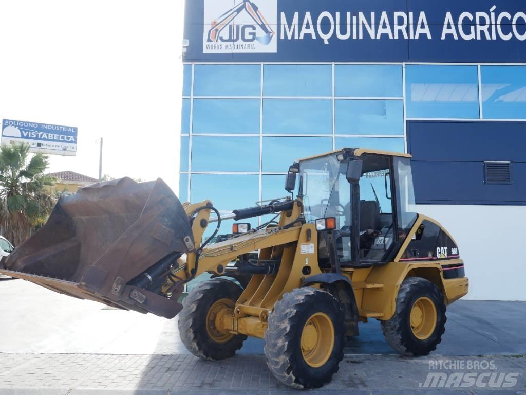 CAT 908 Фронтальные погрузчики