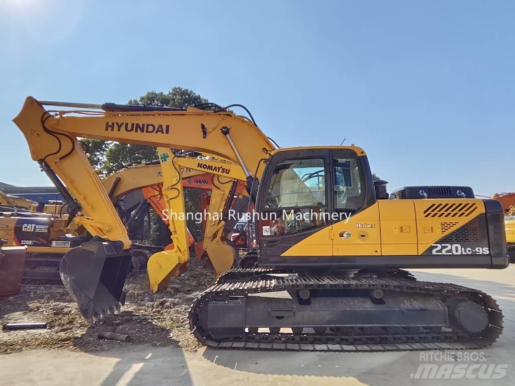 Hyundai 220 Гусеничные экскаваторы