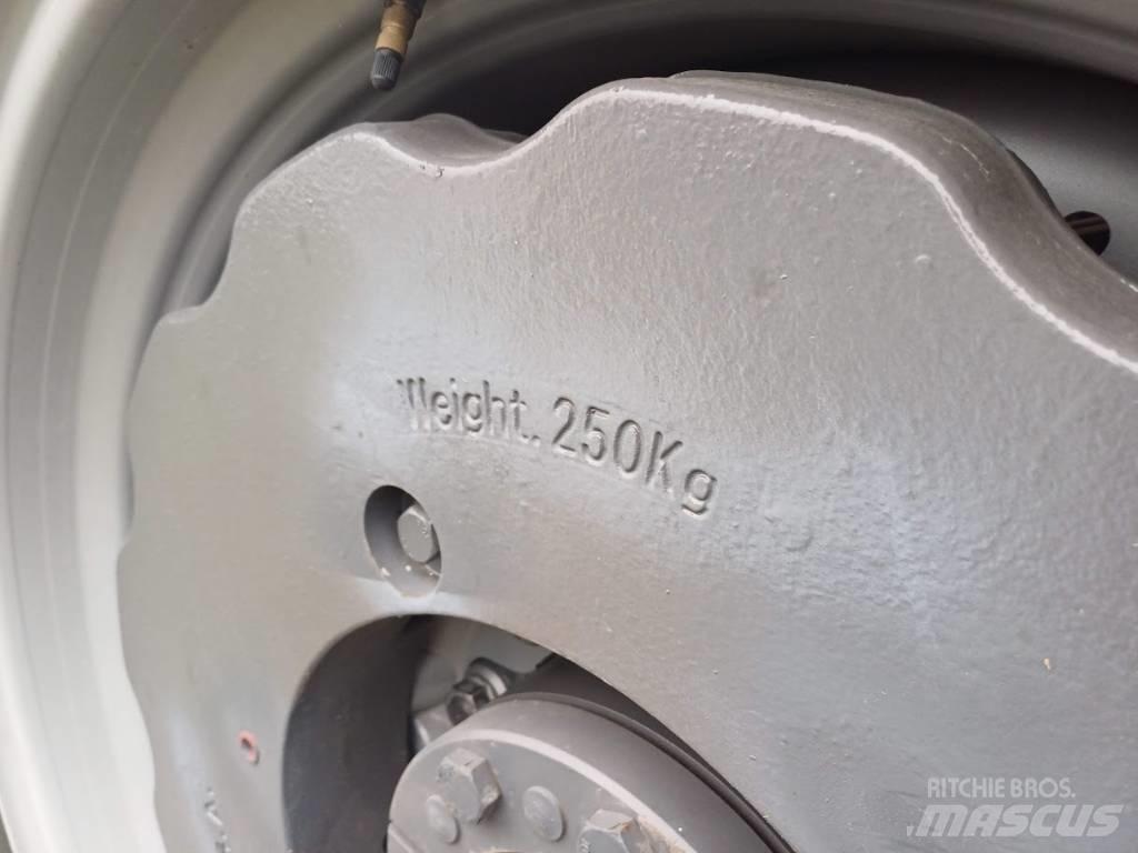 Massey Ferguson 8 S Трактора