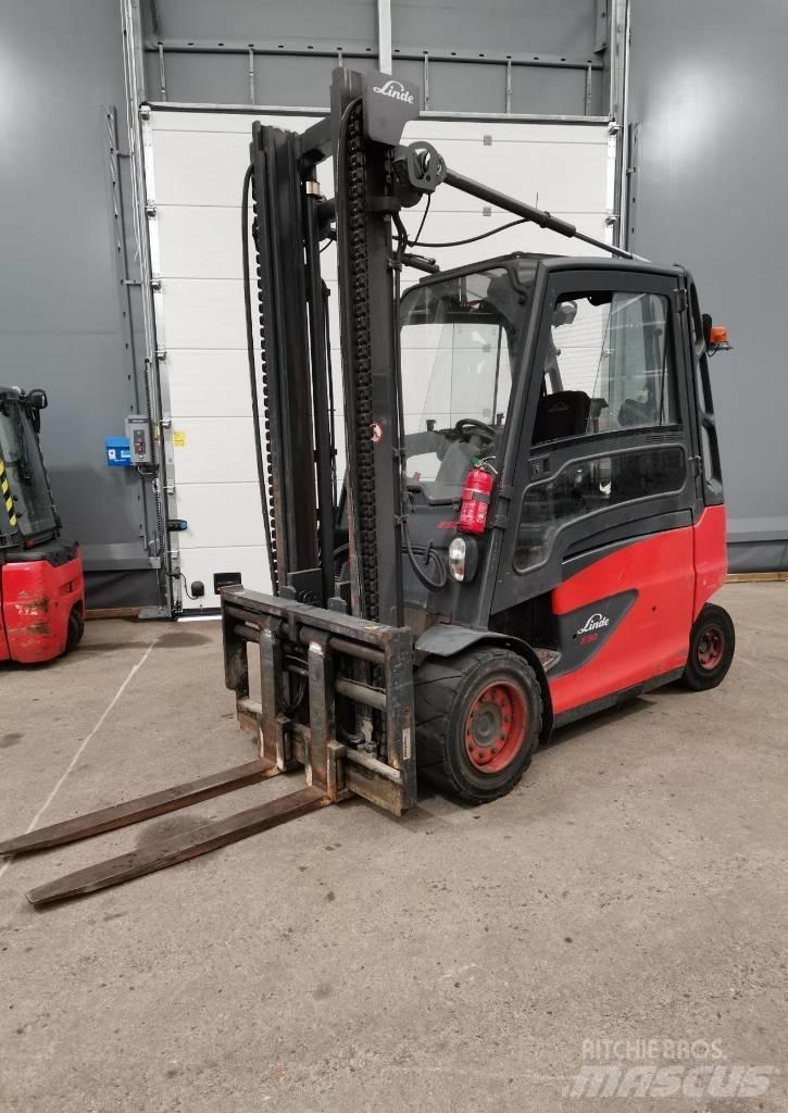 Linde E50HL-01 Электропогрузчики