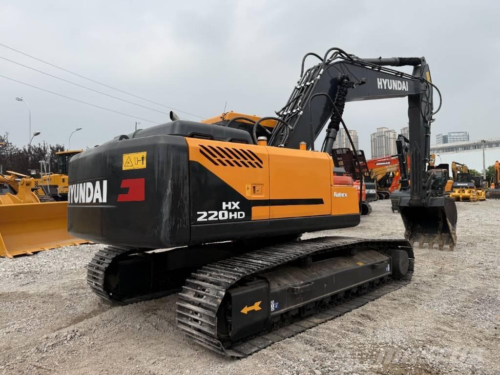 Hyundai HX 220 Гусеничные экскаваторы