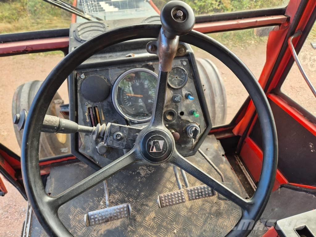 Valmet 805 Трактора
