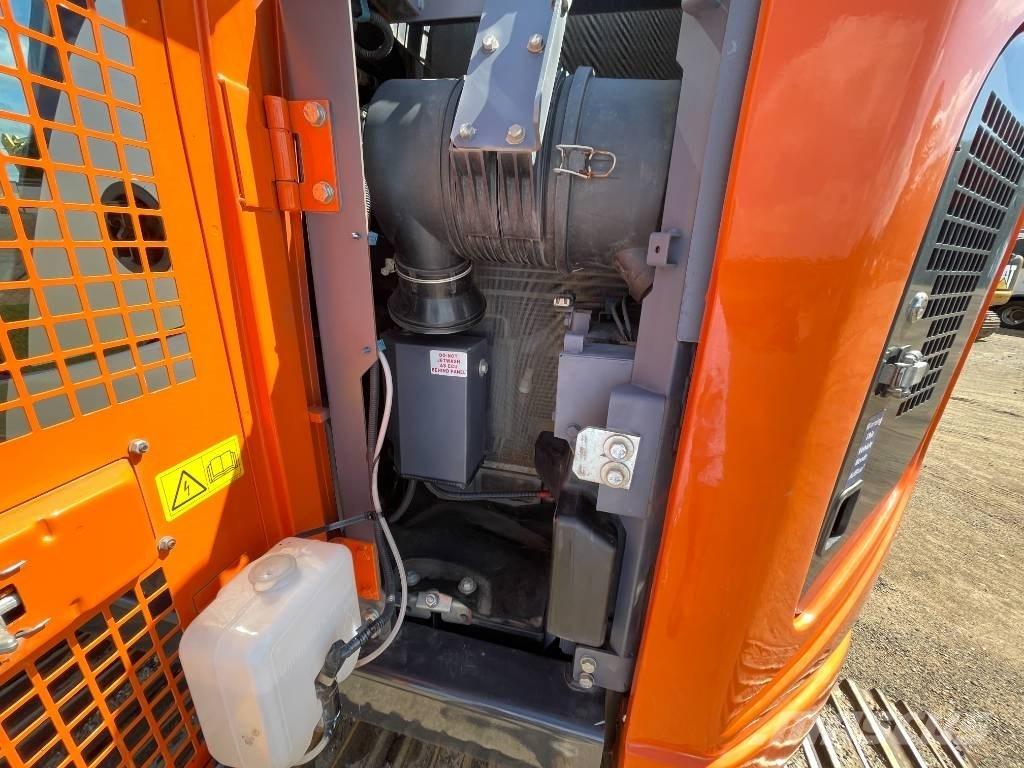 Hitachi ZX 135 US-6 Гусеничные экскаваторы