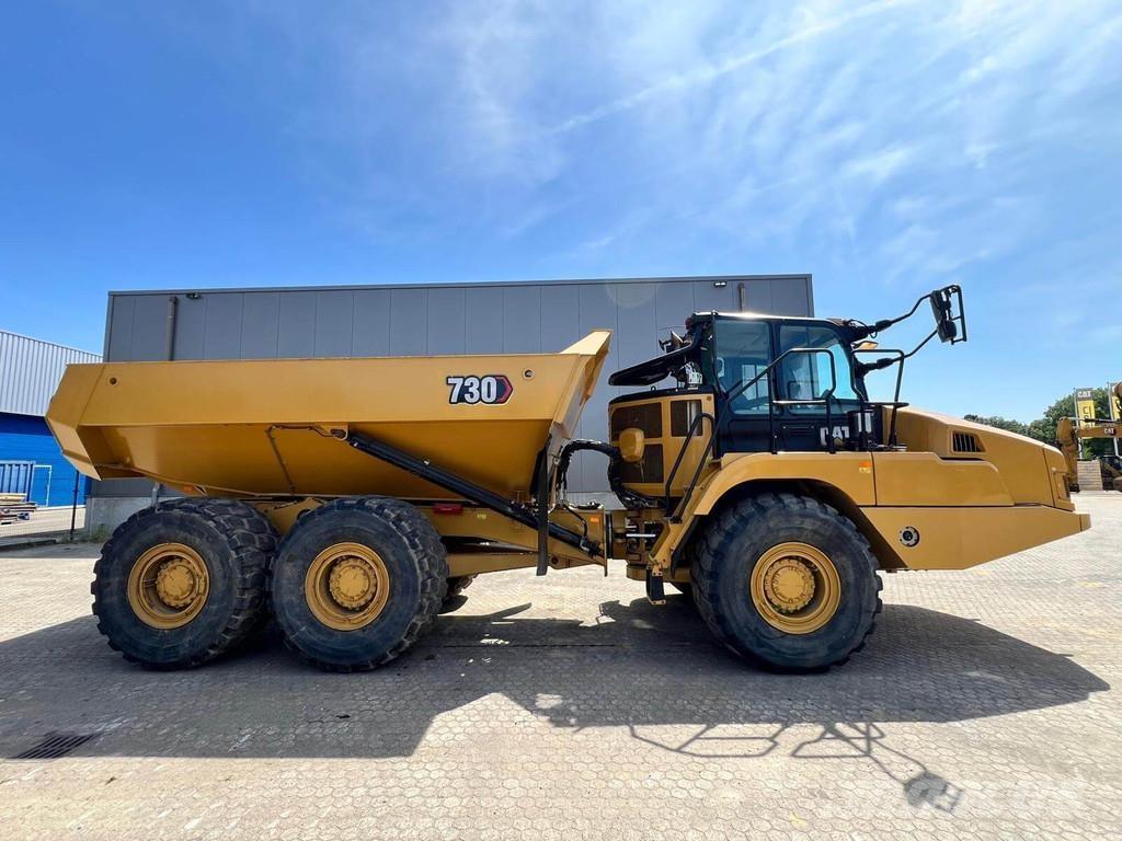 CAT 730 Карьерные самосвалы