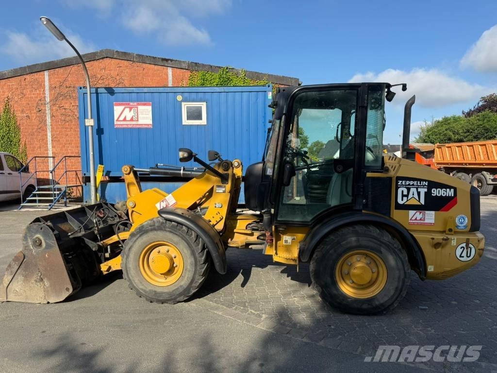CAT 906M  1831h Фронтальные погрузчики