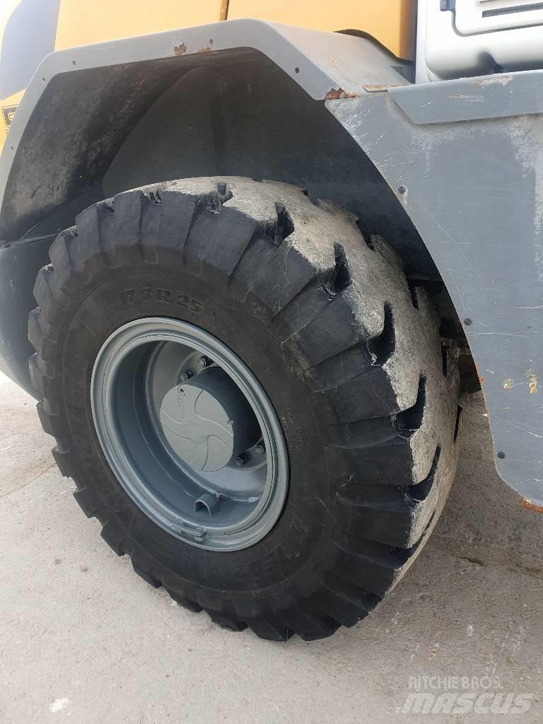 Liebherr L 524 Фронтальные погрузчики