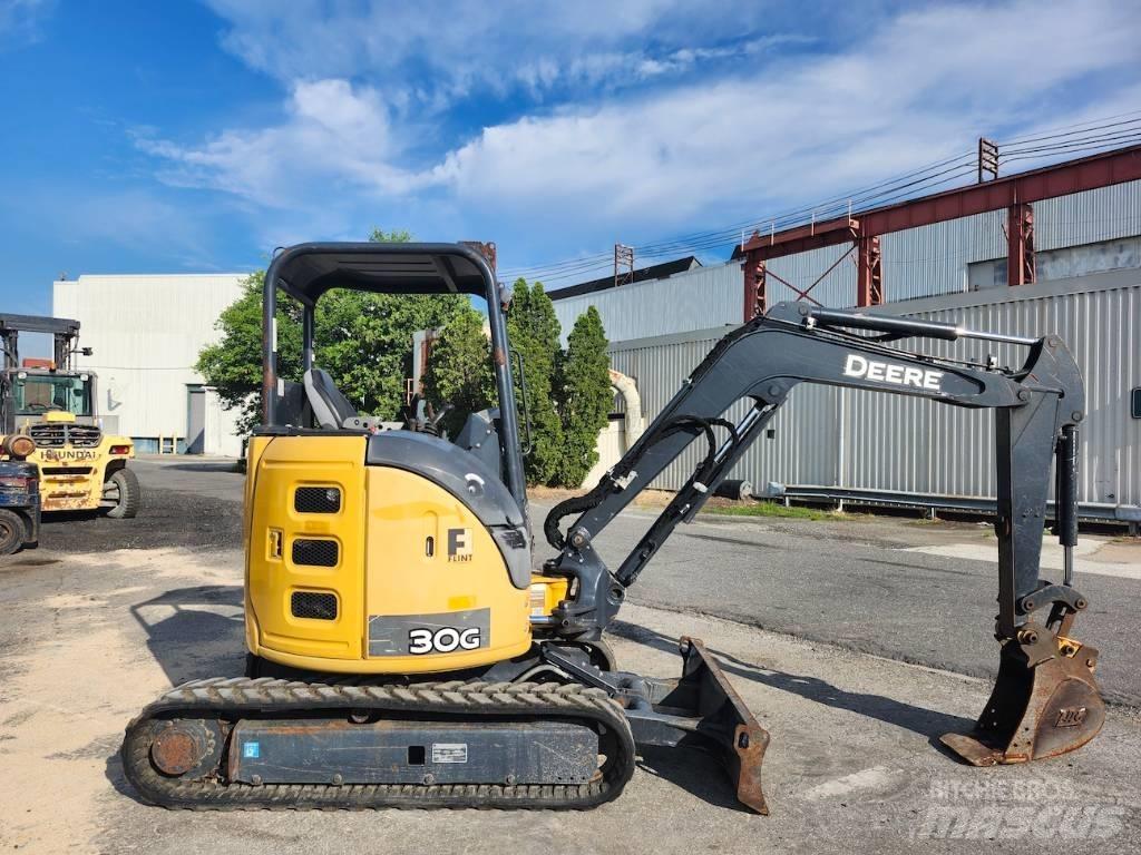 DEERE 30G Мини-экскаваторы