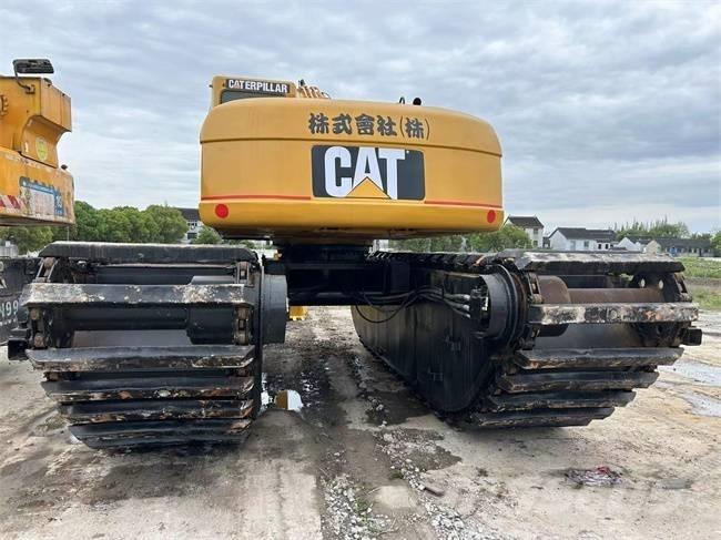 CAT 320 C Экскаваторы-амфибии