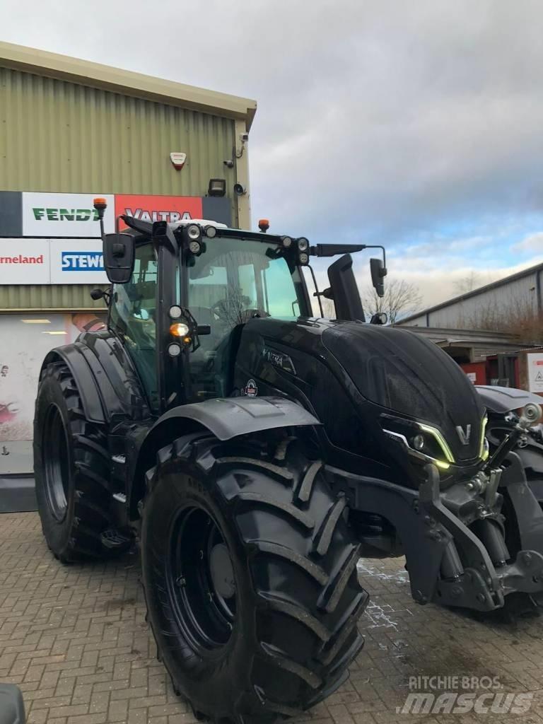 Valtra T235V Трактора