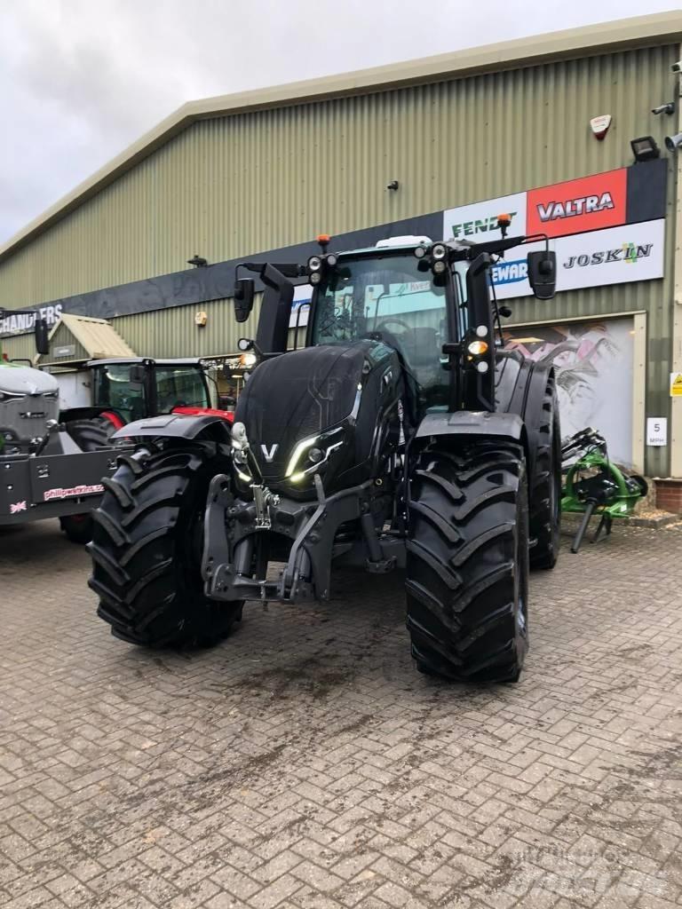 Valtra T235V Трактора
