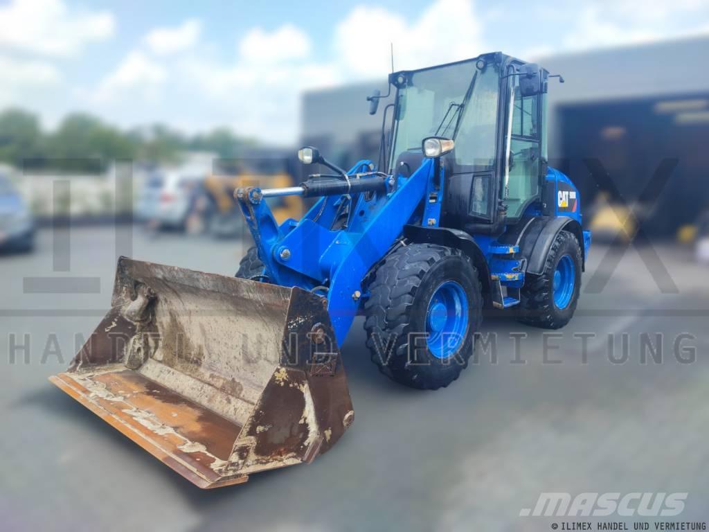 CAT 908 M Фронтальные погрузчики