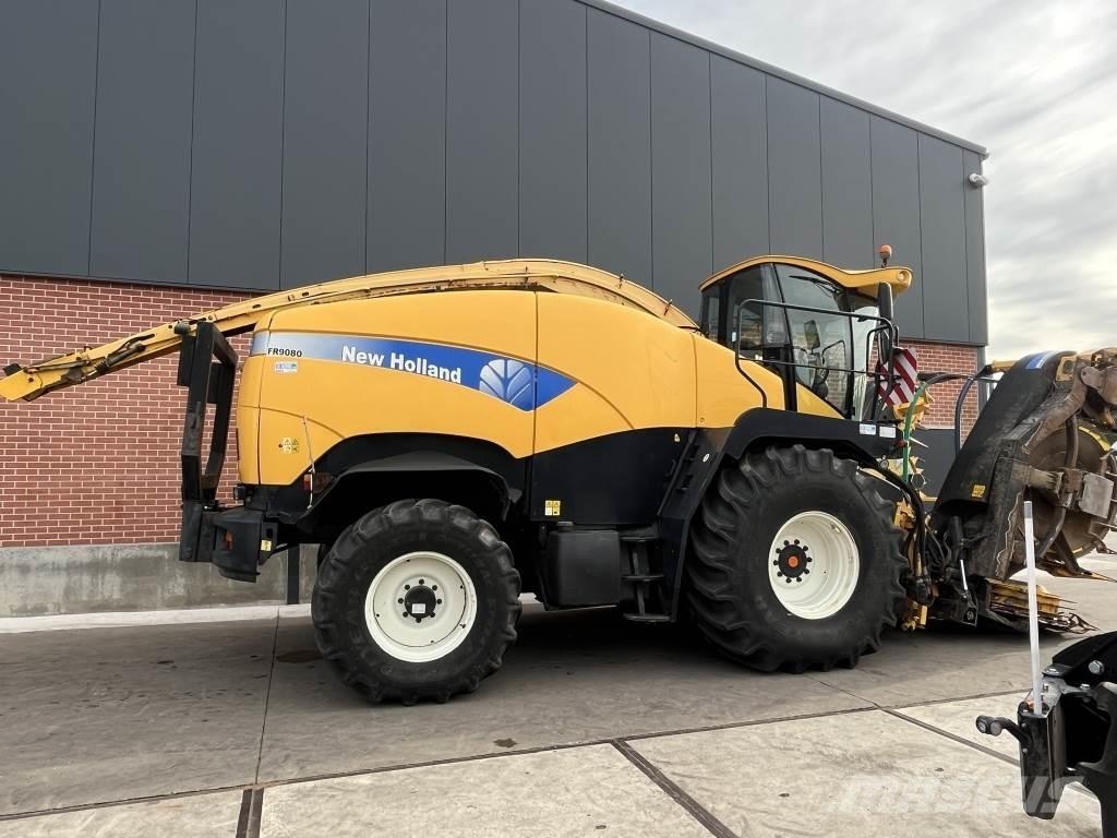 New Holland FR9080 Самоходные кормоуборочные комбайны