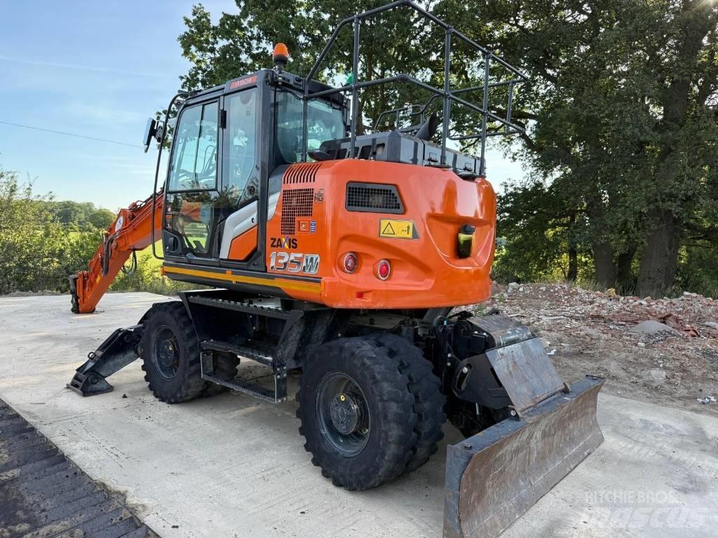 Hitachi ZX 135 W-7 Колёсные экскаваторы