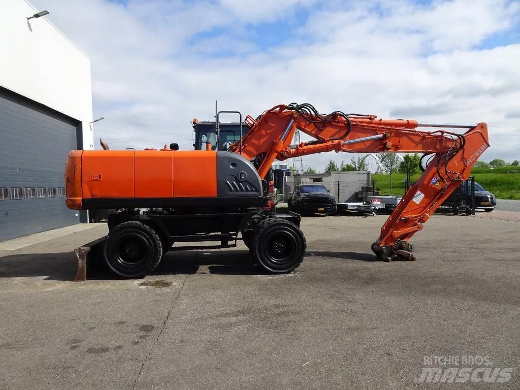 Hitachi ZX210W-3 Колёсные экскаваторы