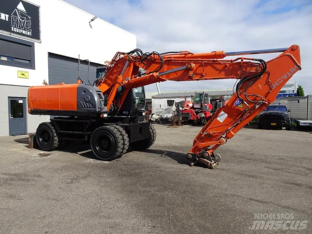 Hitachi ZX210W-3 Колёсные экскаваторы