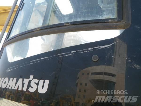 Komatsu PC158US-2 Гусеничные экскаваторы