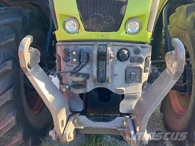 CLAAS Axion 830 Трактора