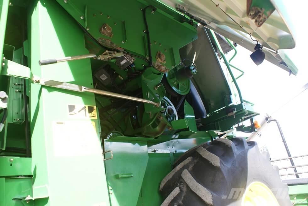 John Deere T 550 Зерноуборочные комбайны